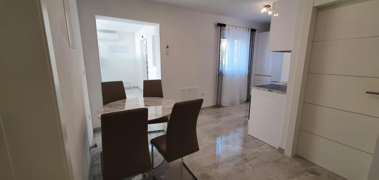 Apartmani Naomi&Leo Senj  Exterior foto